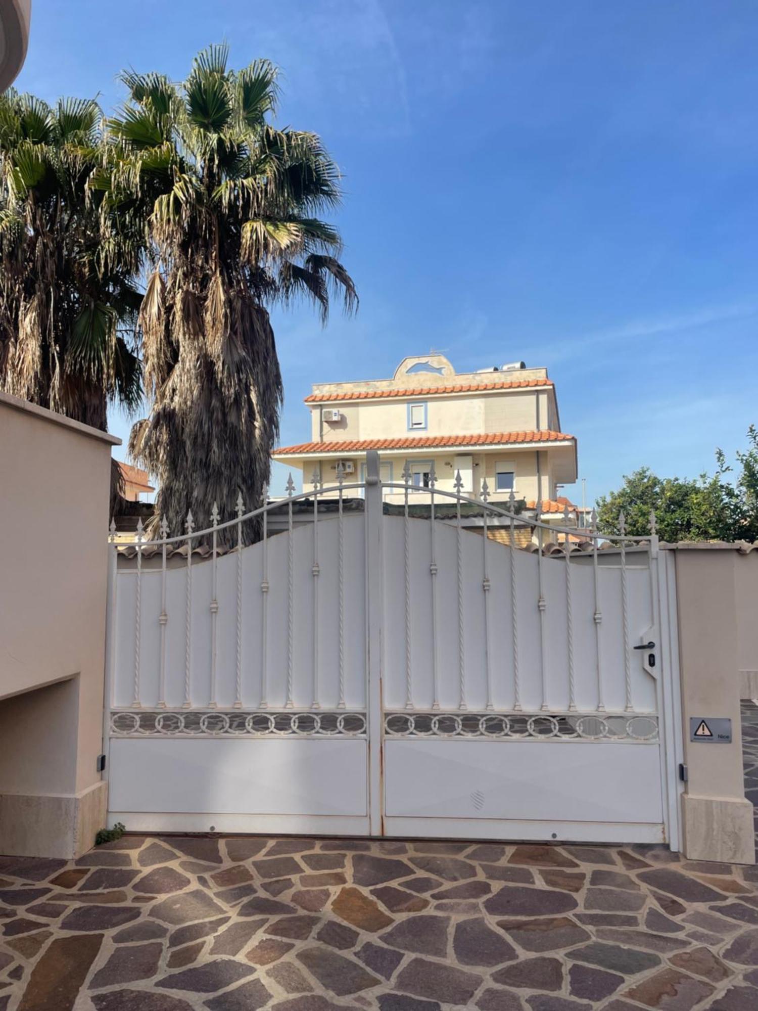 Home With Parking Near The Airport And Beach Fiumicino Exterior foto
